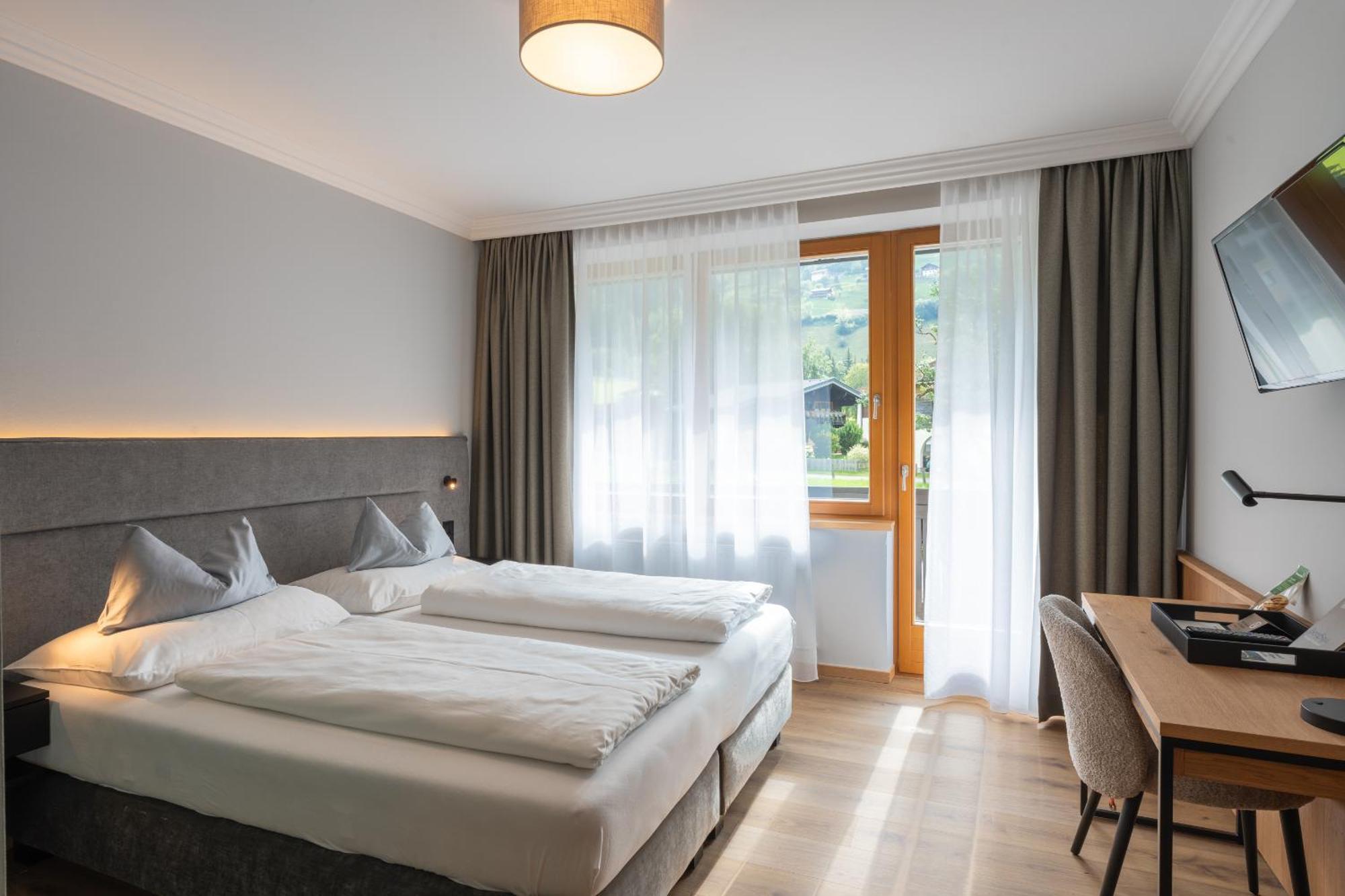 Rauriserhof 4 Sterne Superior Hotel Exterior photo